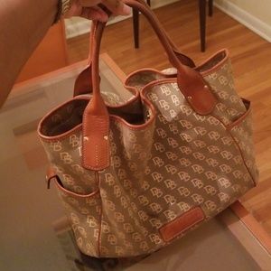 Dooney & Bourke large tote..